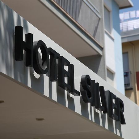 Hotel Silver Ріміні Екстер'єр фото