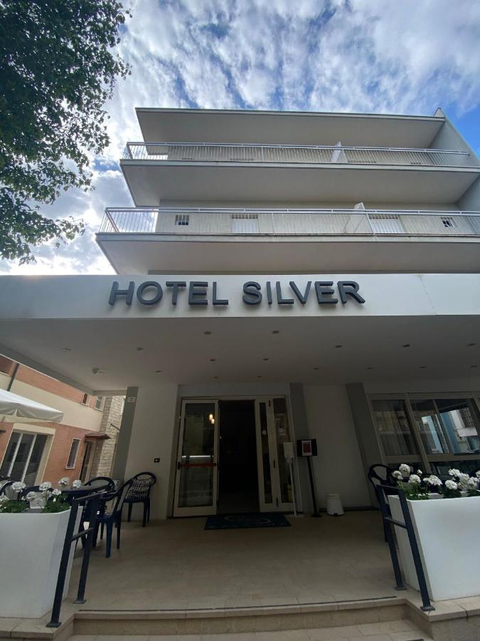 Hotel Silver Ріміні Екстер'єр фото