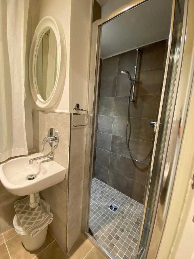 Hotel Silver Ріміні Екстер'єр фото