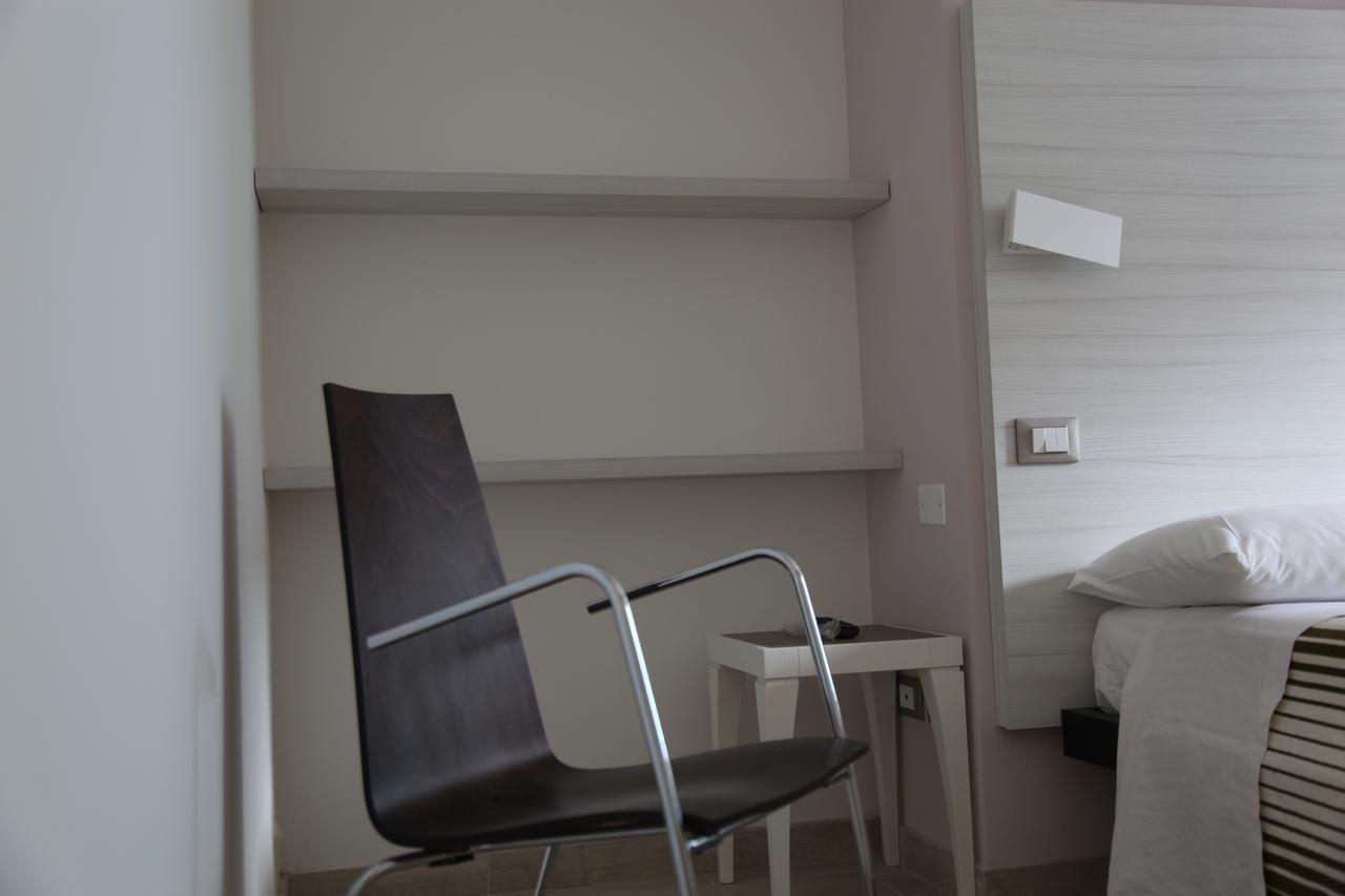 Hotel Silver Ріміні Екстер'єр фото